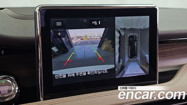 Lincoln Corsair 2021 — photo 22