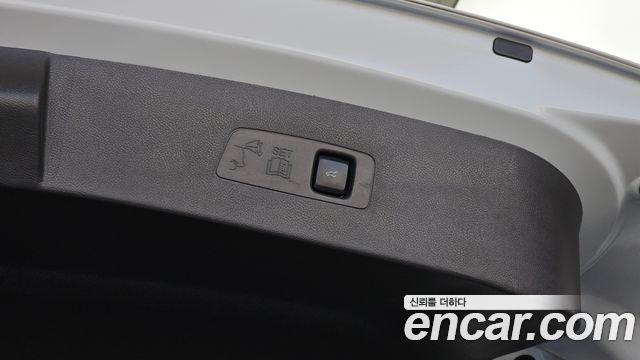 Lincoln Corsair 2021 — photo 30