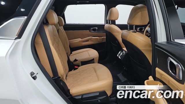 Kia Sorento 2023 — photo 18