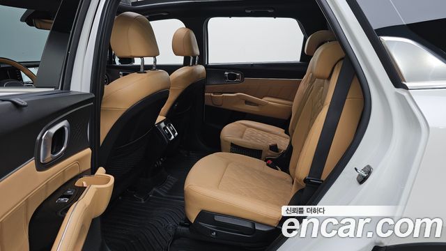 Kia Sorento 2023 — photo 16