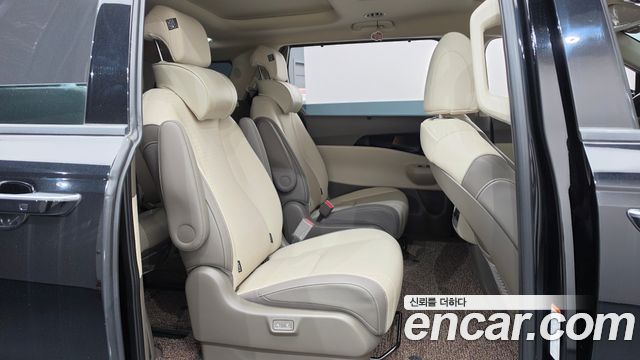 Kia Canival 2025 — photo 17