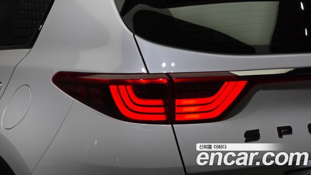Kia Sportage 2018 — photo 9