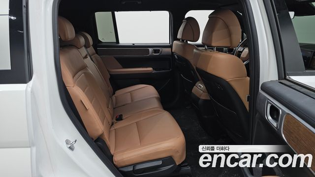 Hyundai Santafe 2025 — photo 18