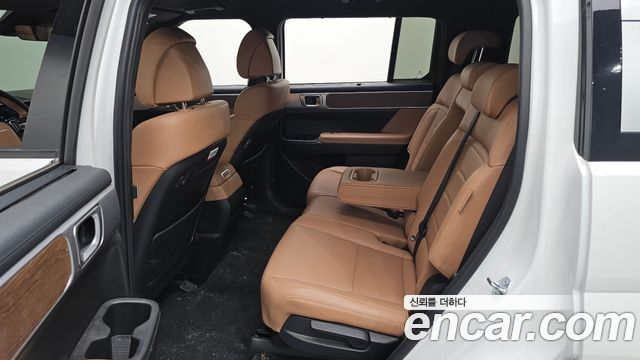 Hyundai Santafe 2025 — photo 16