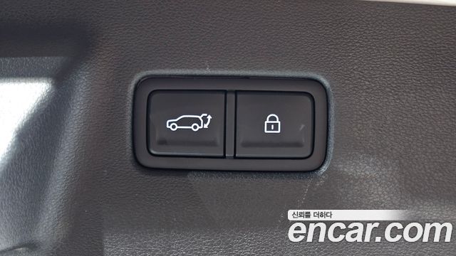 Hyundai Santafe 2025 — photo 35