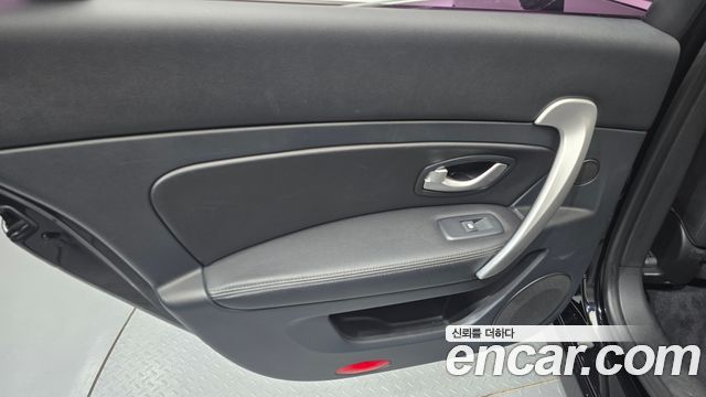 Renault Korea SM5  2019 — photo 15