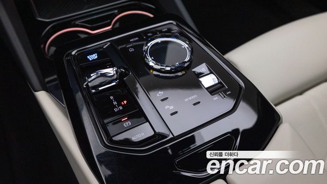 BMW i5 2025 — photo 9