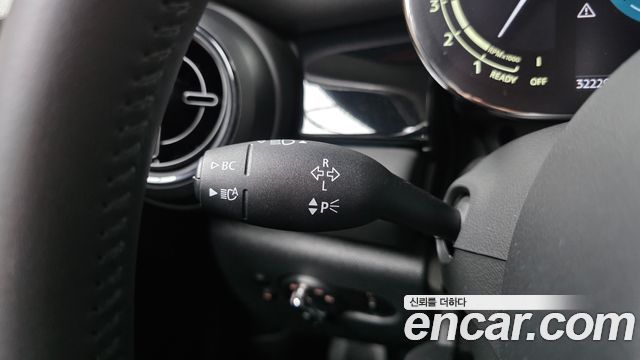 Mini Cooper 2022 — photo 27