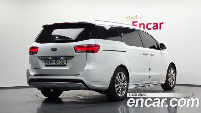 Kia Canival 2016 — photo 2