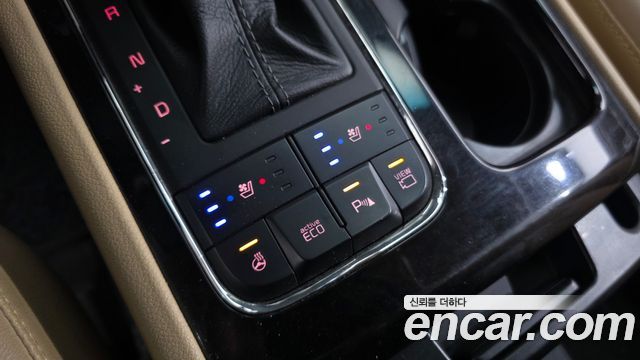 Kia Canival 2016 — photo 19