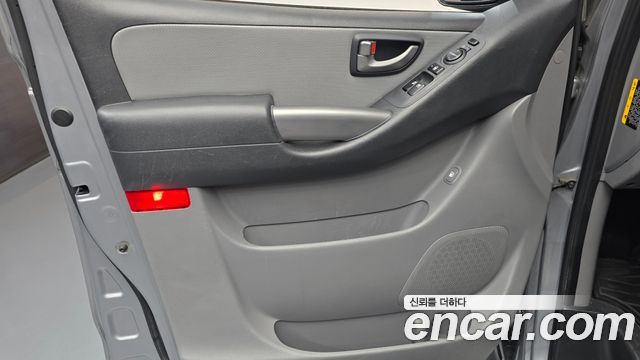 Hyundai Starex 2019 — photo 14