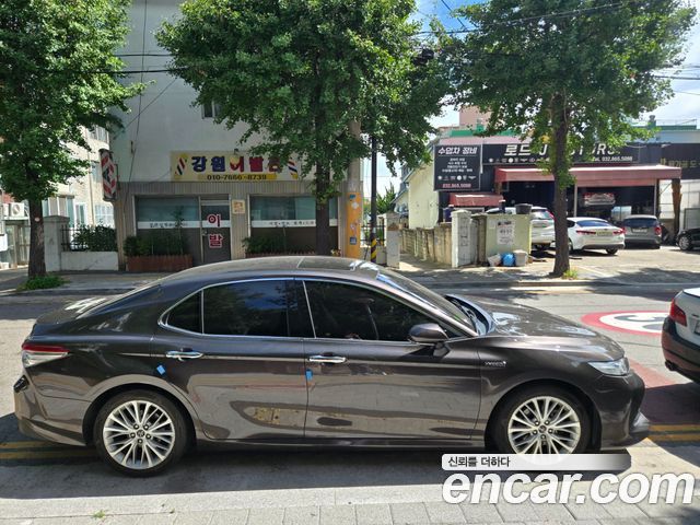 Toyota Camry 2018 — photo 4
