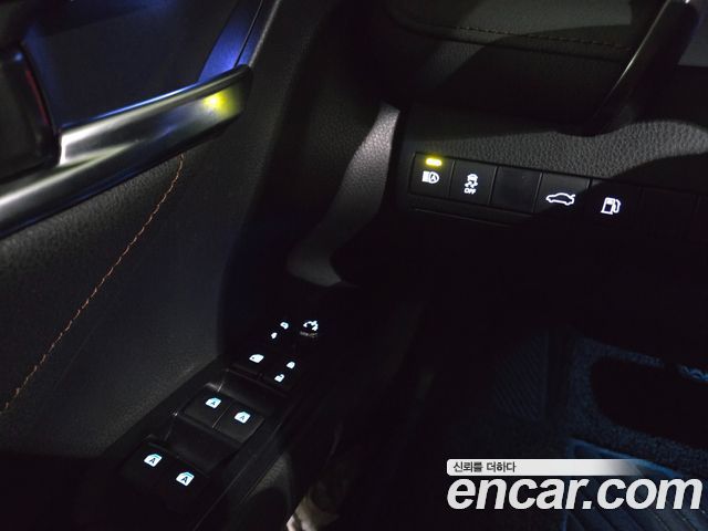 Toyota Camry 2018 — photo 12