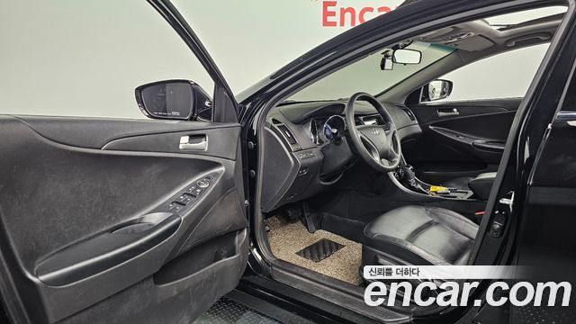 Hyundai Sonata 2014 — photo 13