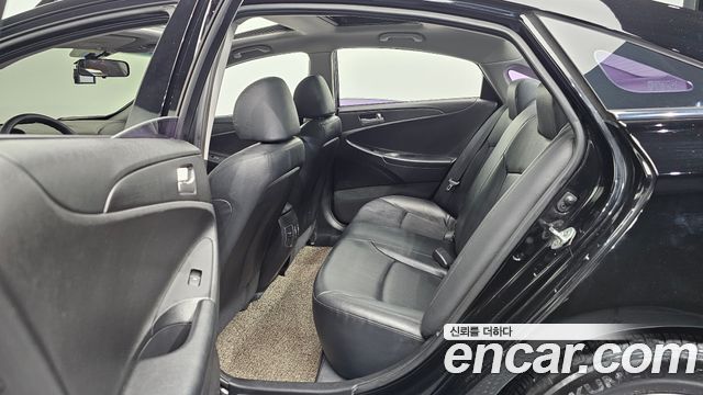 Hyundai Sonata 2014 — photo 18