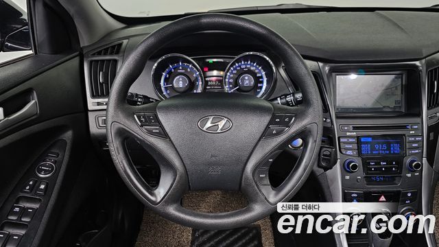 Hyundai Sonata 2014 — photo 19