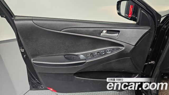 Hyundai Sonata 2014 — photo 14