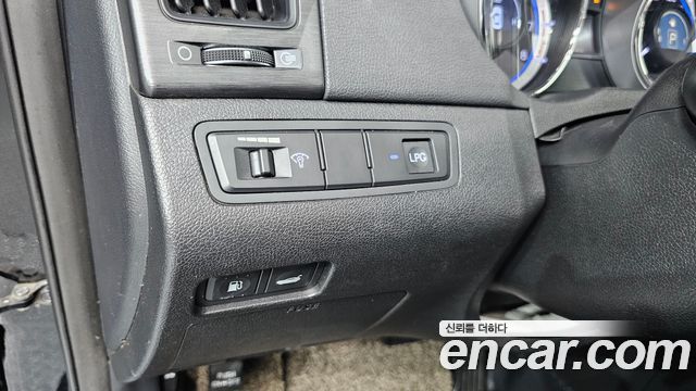 Hyundai Sonata 2014 — photo 28