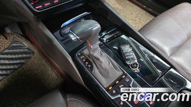 Kia K7 2016 — photo 12