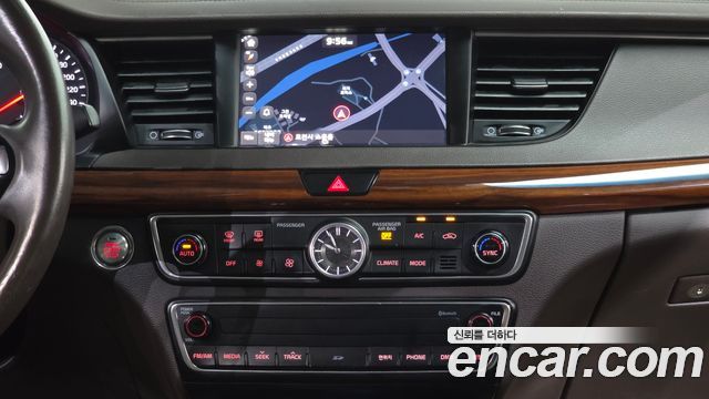 Kia K7 2016 — photo 20