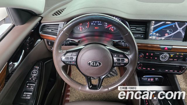 Kia K7 2016 — photo 21