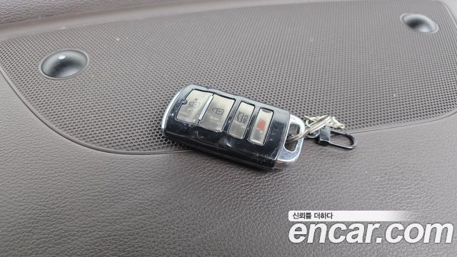 Kia K7 2016 — photo 23