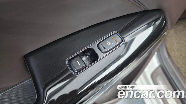 Kia K7 2016 — photo 36