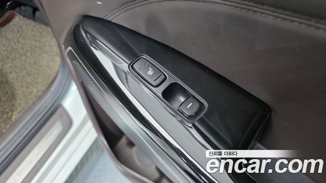 Kia K7 2016 — photo 37