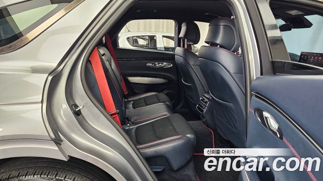Genesis GV70 2021 — photo 12