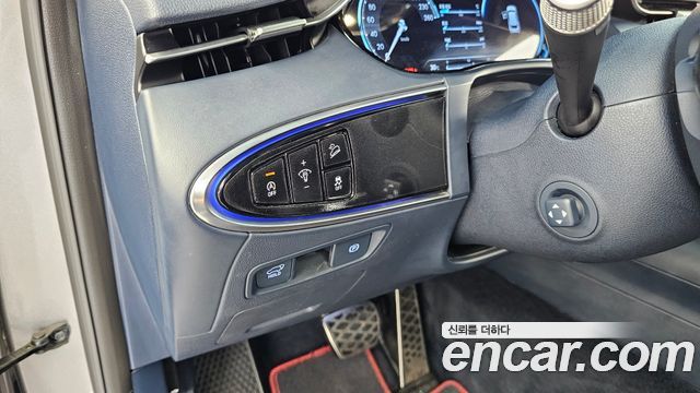 Genesis GV70 2021 — photo 16