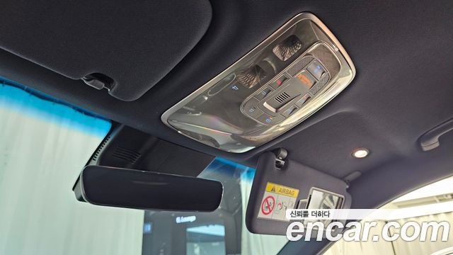 Genesis GV70 2021 — photo 17