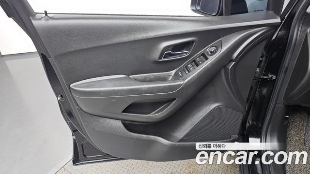 Chevrolet Korea Trax 2021 — photo 14