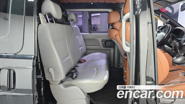 Hyundai Starex 2015 — photo 11