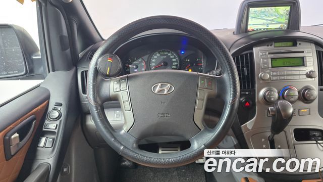 Hyundai Starex 2015 — photo 12