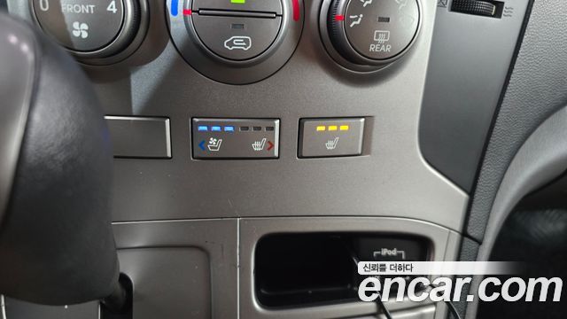 Hyundai Starex 2015 — photo 18