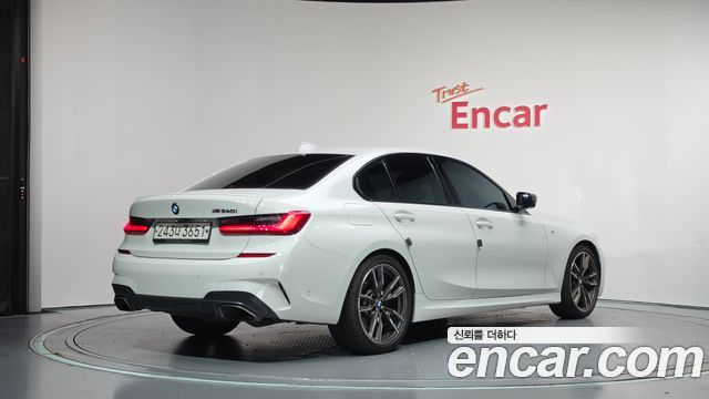 BMW 3-Series 2020 — photo 2