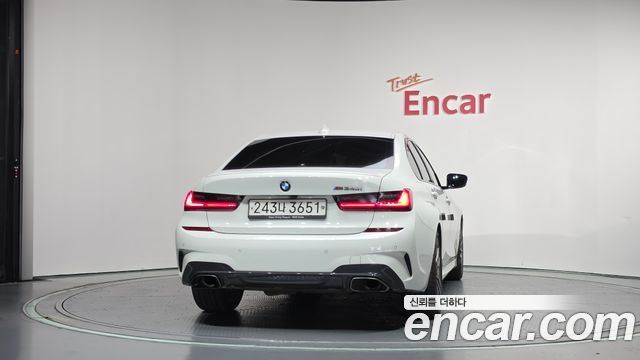 BMW 3-Series 2020 — photo 4