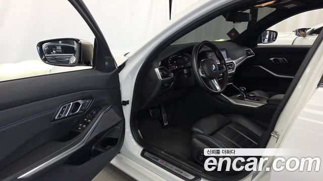 BMW 3-Series 2020 — photo 13