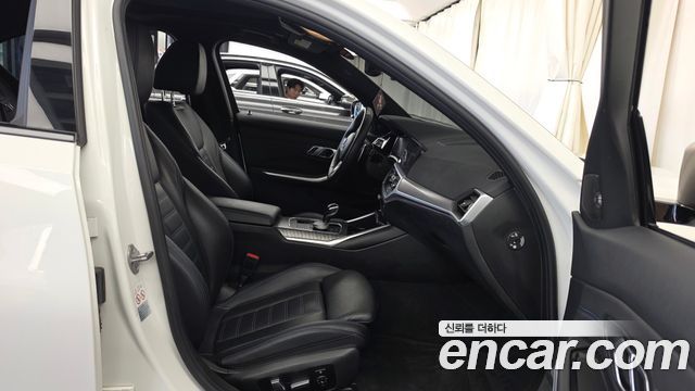 BMW 3-Series 2020 — photo 17