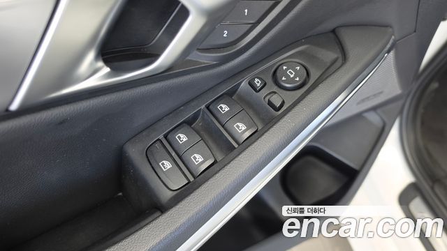 BMW 3-Series 2020 — photo 26