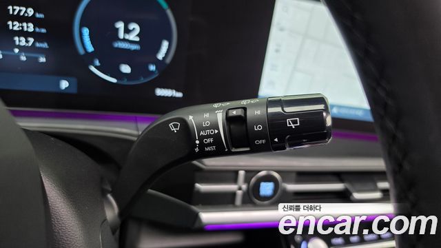 Hyundai Santafe 2024 — photo 29