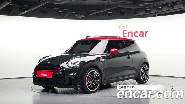 Mini Cooper 2018 — photo 1