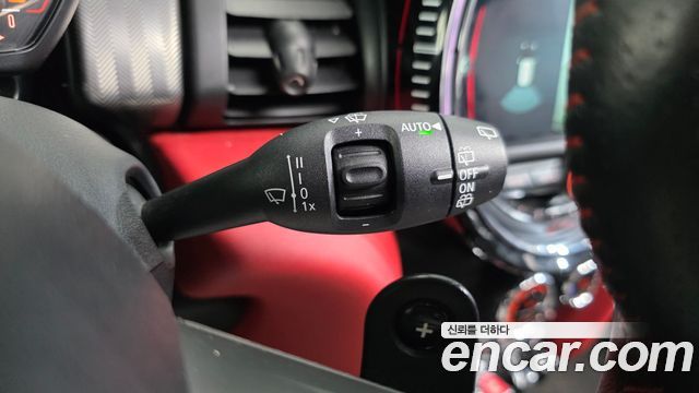 Mini Cooper 2018 — photo 18