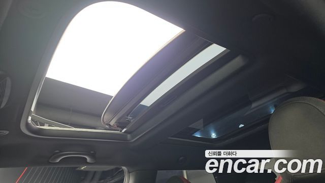 Mini Cooper 2018 — photo 19