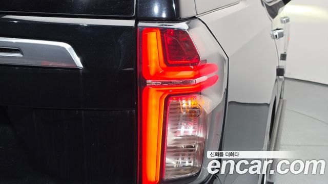 Chevrolet Korea Tahoe 2022 — photo 9