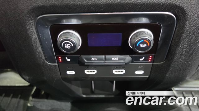 Chevrolet Korea Tahoe 2022 — photo 34