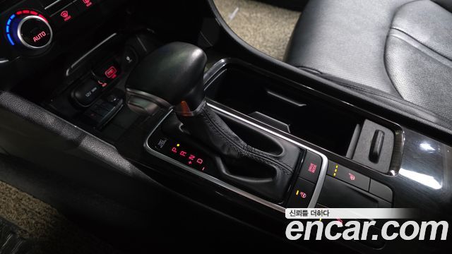 Kia K5 2016 — photo 12
