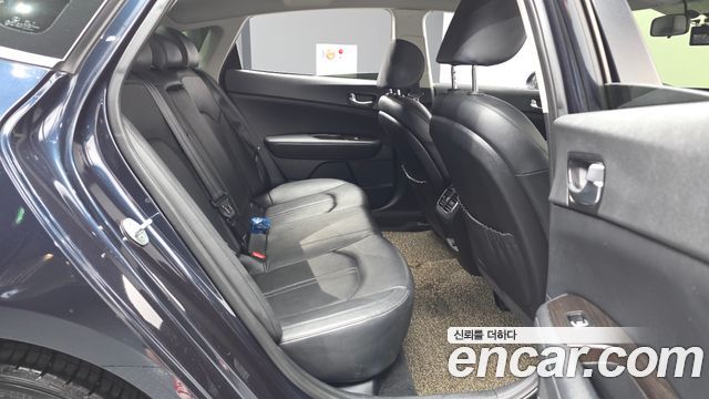 Kia K5 2016 — photo 18