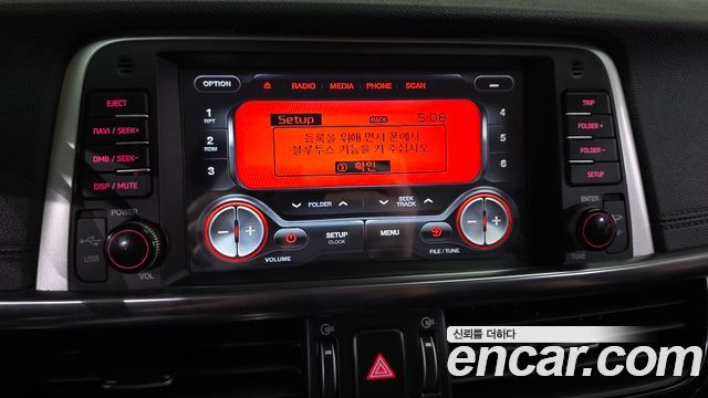 Kia K5 2016 — photo 22