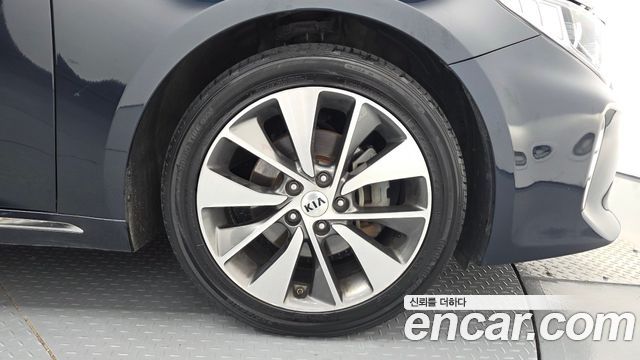 Kia K5 2016 — photo 7